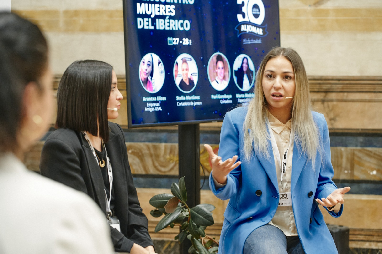 Encuentro mujeres en el iberico